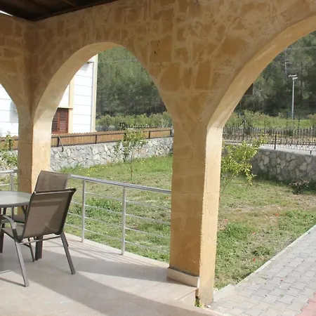 Woodland Oray Apart * Kyrenia (Northern Cyprus)